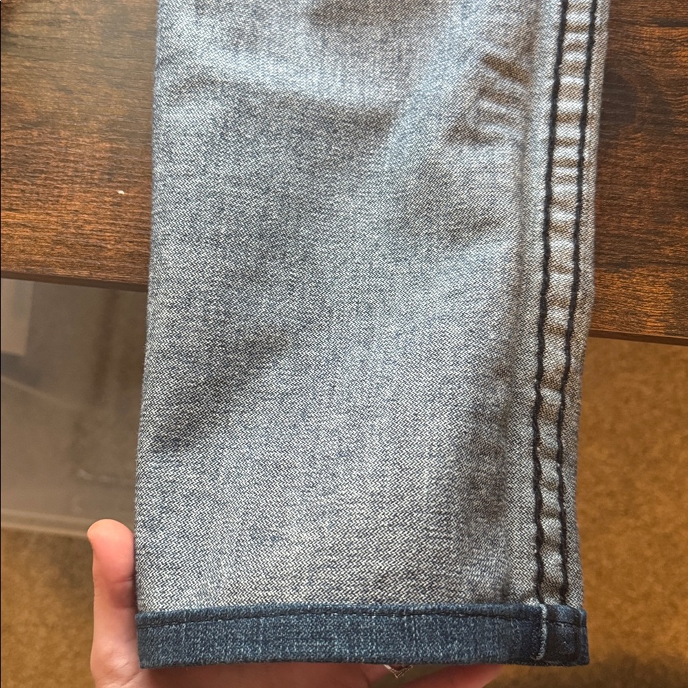True Religion 2000’s medium wash straight legs men’s jeans size 32 - Picture 11 of 11